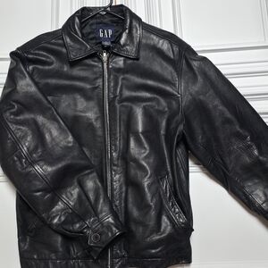 Lined 1990s GAP Men's Black Leather Jacket Small